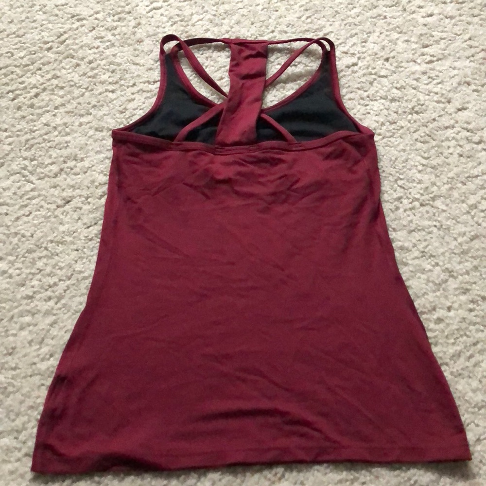 Gap maroon workout tank - Picture 2 of 2